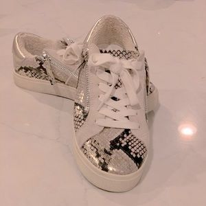 Steve Madden sneakers
